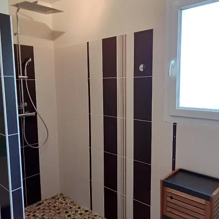 O Jardin Provencal, Logement Independant Entier, Piscine, Spa, Jardin Privat bolig *
