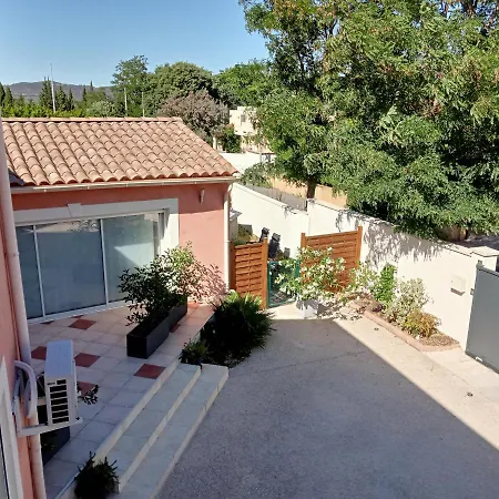 O Jardin Provencal, Logement Independant Entier, Piscine, Spa, Jardin Δωμάτια σε οικογενειακή κατοικία Bagnols-sur-Cèze