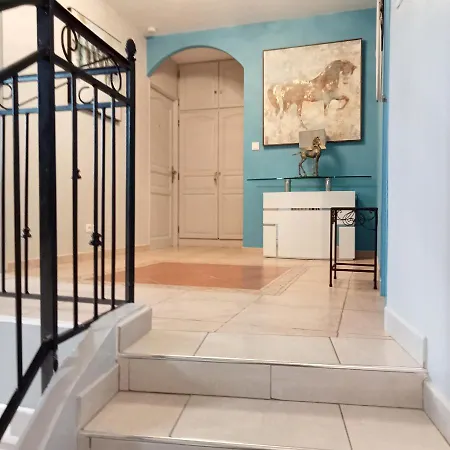 Privat bolig O Jardin Provencal, Logement Independant Entier, Piscine, Spa, Jardin *
