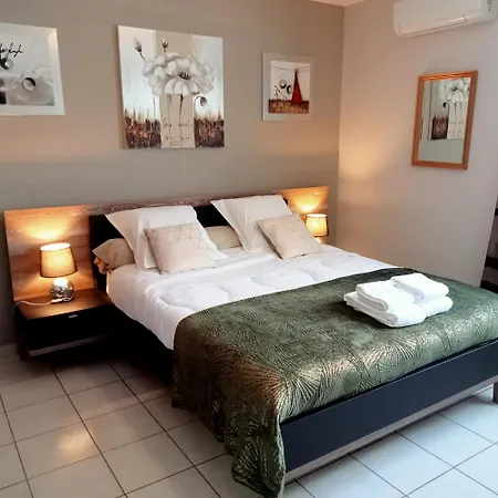 Privat bolig O Jardin Provencal, Logement Independant Entier, Piscine, Spa, Jardin *