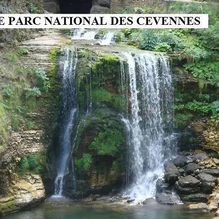 Privat bolig O Jardin Provencal, Logement Independant Entier, Piscine, Spa, Jardin *